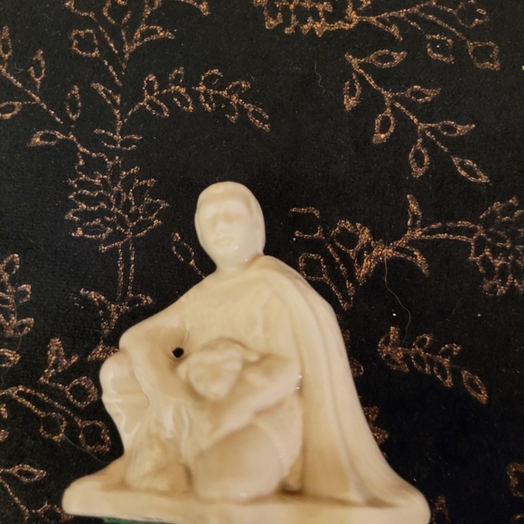 Ceramic nativity set. White - Picture 4 of 8